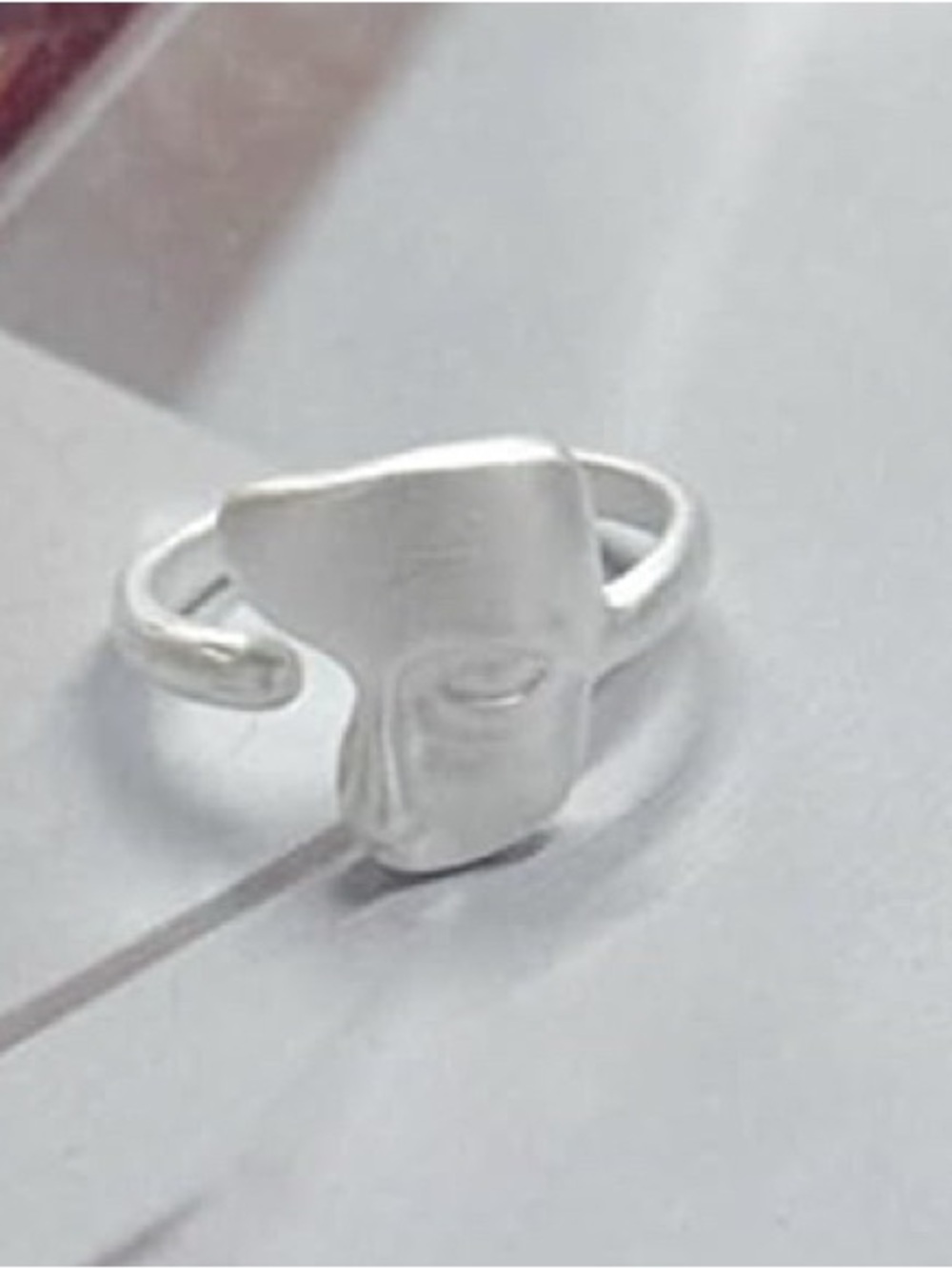 Silver Sculpted Face Ring - Picture 4 of 4